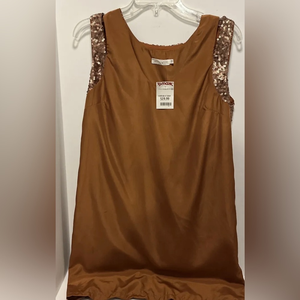 Lush Sleeveless Blouse burnt orange large